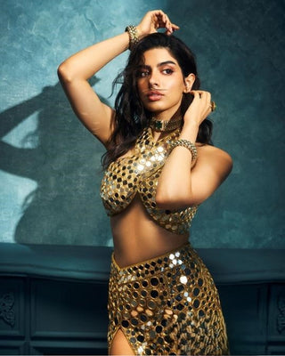 Gold ibaarat aayna naach skirt set