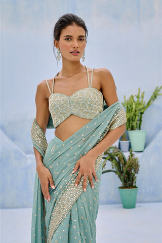 Pre Drape Saree Indian Wedding - Green Sufi Saree by Chamee & Palak