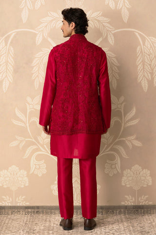 Red Short Bandi for Indian Wedding – Short Red Nehru Jacket with Kurta by Ridhi Mehra