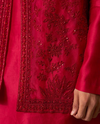 Red Short Bandi for Indian Wedding – Short Red Nehru Jacket with Kurta by Ridhi Mehra