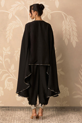 Black Cape Set for Indian Wedding – Black Cape with Drape Salwar by Ridhi Mehra