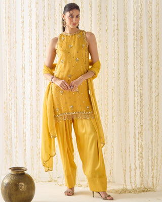 Kurta Set Minimalist Wear - Yellow Kurta by Sanya Gulati