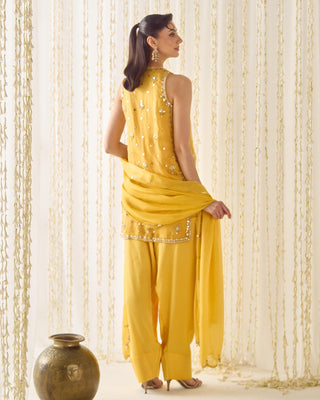 Kurta Set Minimalist Wear - Yellow Kurta by Sanya Gulati