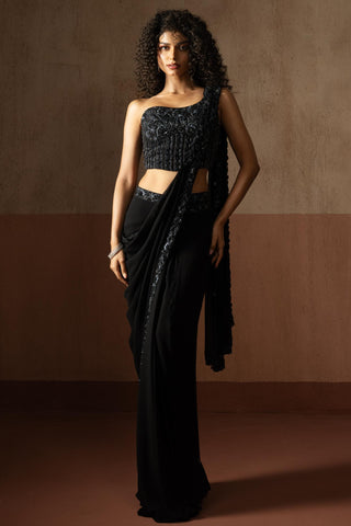 Drape saree for Indian Wedding – Black Heer by Quench A Thirst