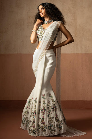 Fishtail drape saree for Indian Wedding – White Heer by Quench A Thirst