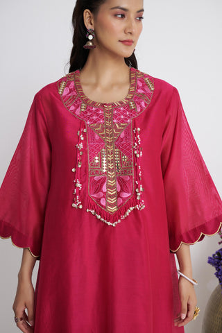 Pink nakshi double-layered kurta set