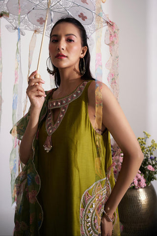 Green jharokha kurta set
