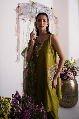 Green jharokha kurta set