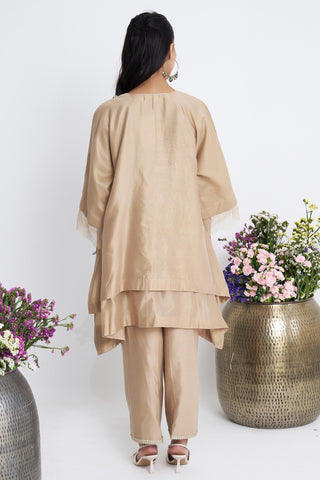 Beige dhaagon ka jaal kurta set