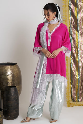 Pink gulabo sitara farshi salwar suit set