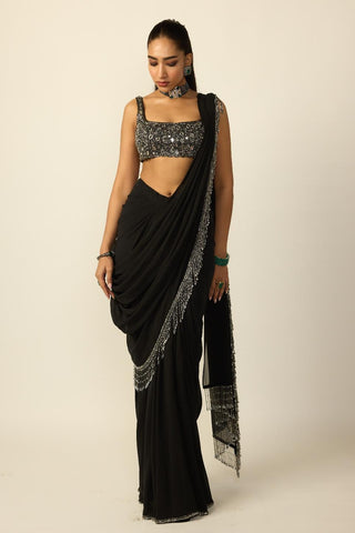Saree Set for Indian Wedding – Black Tassel by Vvani By Vani Vats