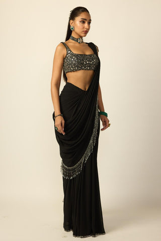 Saree Set for Indian Wedding – Black Tassel by Vvani By Vani Vats