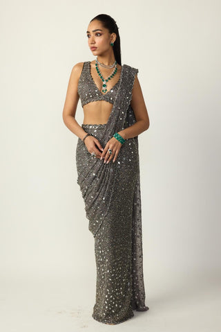Draped Saree for Indian Wedding – Metallic Gray V-Neck by Vvani By Vani Vats