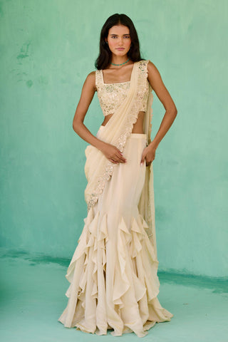 Pre Drape Saree Indian Wedding - Ivory Ziya Saree by Chamee & Palak