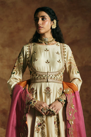 Waist-up view of the ivory anarkali yoke with the pink and orange dupatta by Aman Takyar at Mrs. G