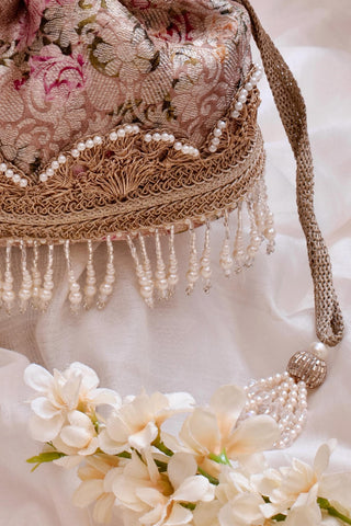 Pink elora bucket potli