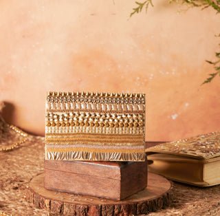 Gold unnati clutch