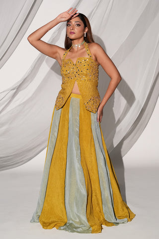 Full-length front view with raised hand showing the pointed blouse hem and paneled skirt by Kiyohra at Mrs. G