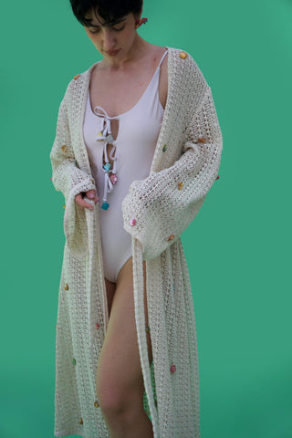 White bonnes vacances emra kimono