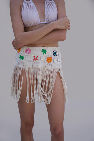 White bonnes vacances chella kimono with skirt