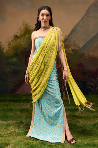 Multicolor Banarasi Bandhani Skirt Set with Tassels by Muskkaan Kapadia