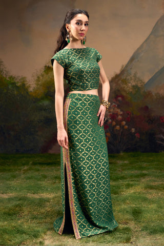 Green Banarasi Bandhani Lehenga Set by Muskkaan Kapadia