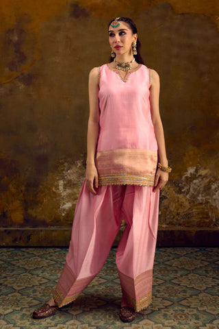 Pink Chanderi Silk Farshi Salwar Set with Lime Green Dupatta by Muskkaan Kapadia