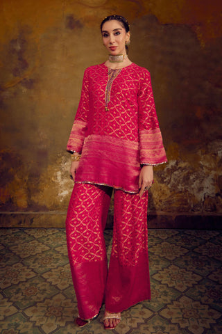 Pink Banarasi Bandhani Co-Ord Set with Tanchhoi Silk Detailing