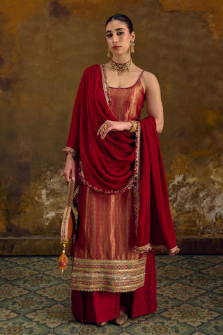 Red Tanchhoi Silk Kurta Set with Chiffon Dupatta by Muskkaan Kapadia