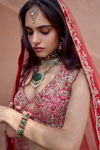 Zoomed-in close-up of V-neck blouse with zardozi and pink thread work and the scalloped dupatta edge by Osaa by Adarsh at Mrs. G