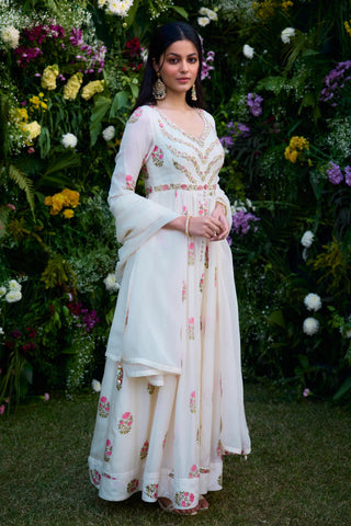 Anarkali Set for Indian Wedding – Ivory Block Print Zardozi by Shyam Narayan Prasad