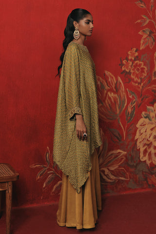 Side profile of the asymmetric tunic and mustard pants, sage green ziya boatneck kurta set by Twenty Nine at Mrs. G